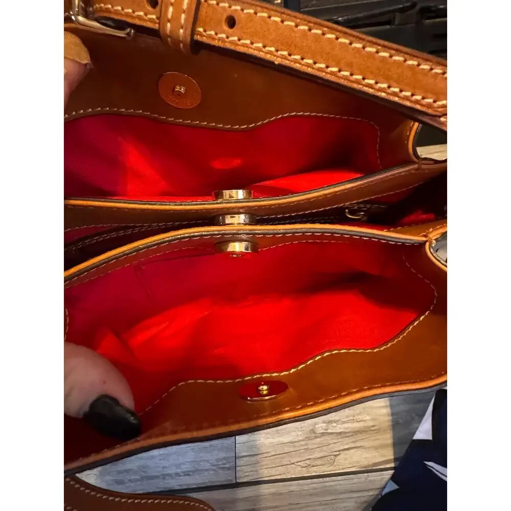 Dooney & Bourke this dooney